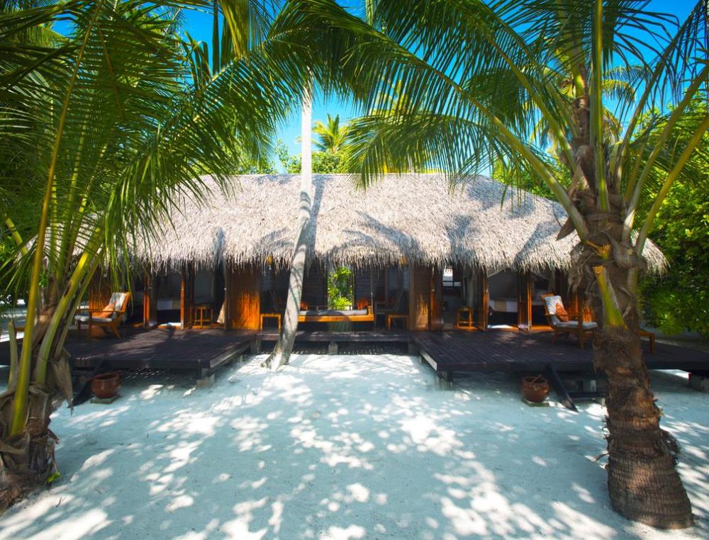 content/hotel/AAA - Medhufushi/Accommodation/Beach Villa Suite/AAAMedufushi-Acc-BeacVillaSuite-06.jpg